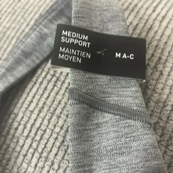 Adidas sports bra medium support. Padded brand new with tags still attached - Picture 3 of 4